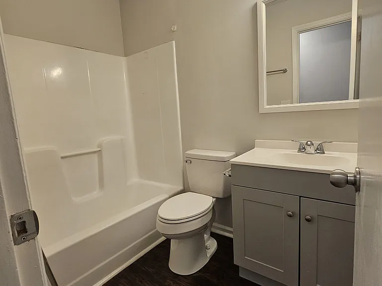 117 Hunt Club Ct — Photo 8