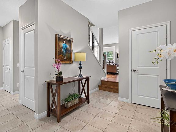 3rd image of 172 Riviera Way