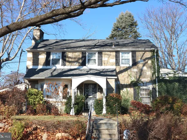 708 Grakyn Ln, Philadelphia, PA 19128