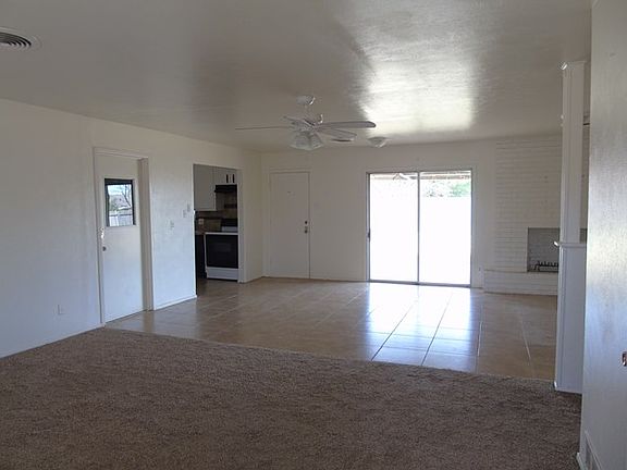 2nd image of 4720 Laura Dr