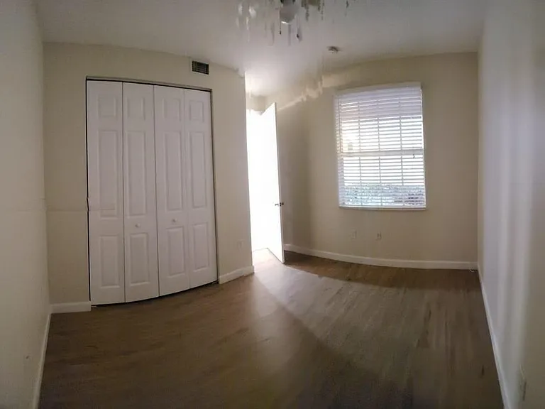 8207 NW 128th Ln #18-B — Photo 15