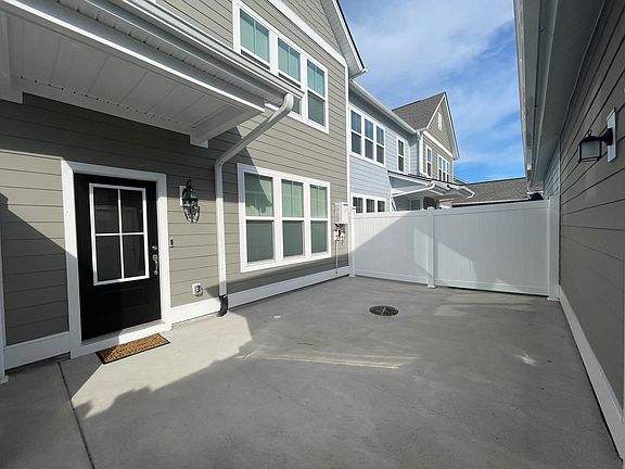 Entry with Private, outdoor courtyard.