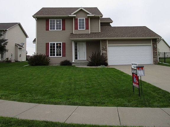 2nd image of 1910 NW Prairie Lakes Ct