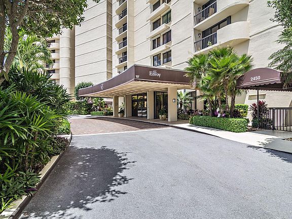3rd image of 2450 Presidential Way APT 805