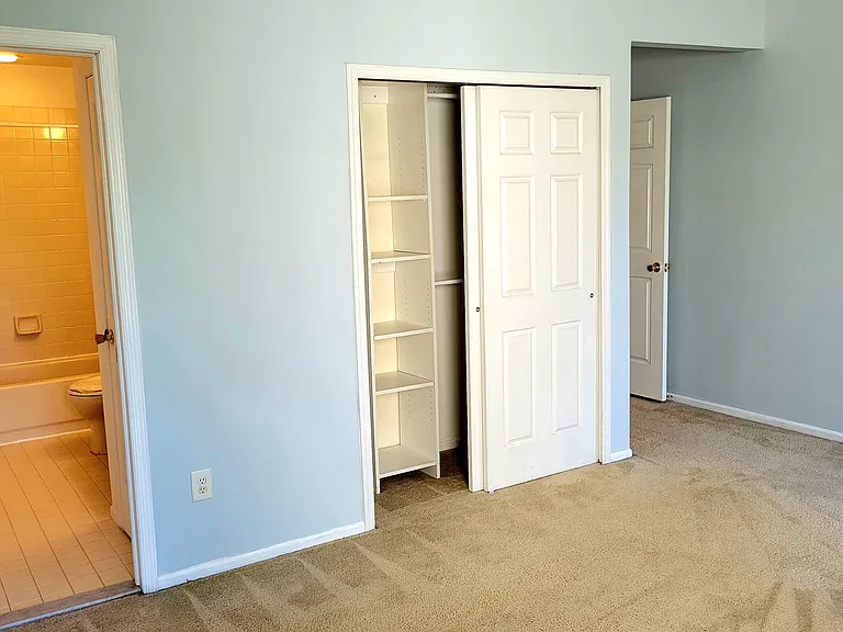 1114 Oakcroft Ln — Photo 16