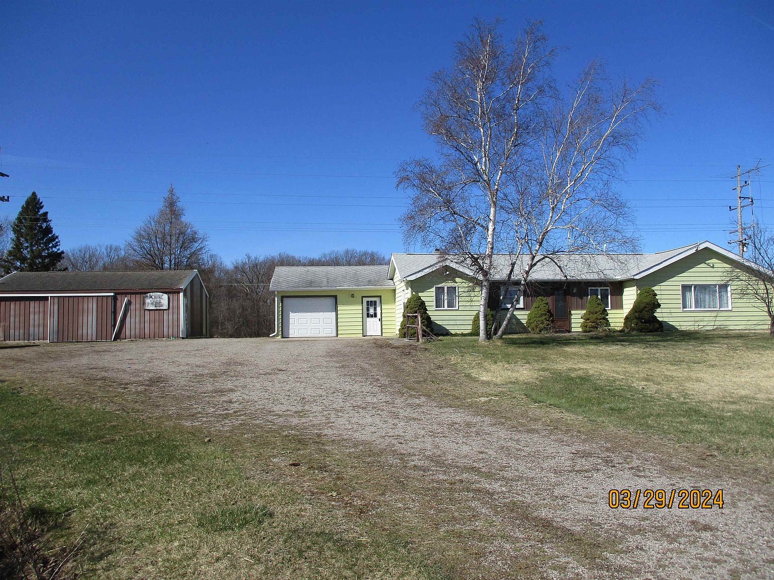 8828 Bay City Forestville Rd, Fairgrove, MI 48733 Zillow