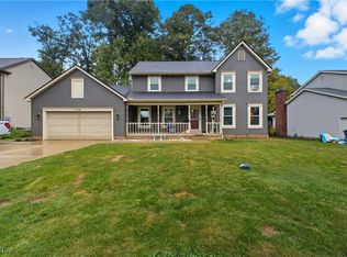 1738 Island Dr, Youngstown, OH