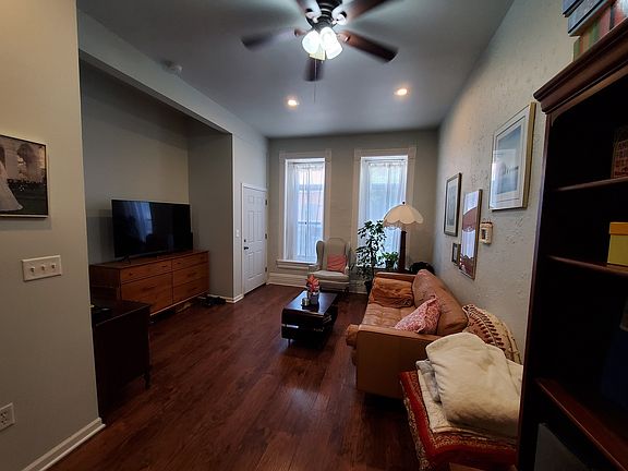 4th image of 1528 N Ashland Ave #1F