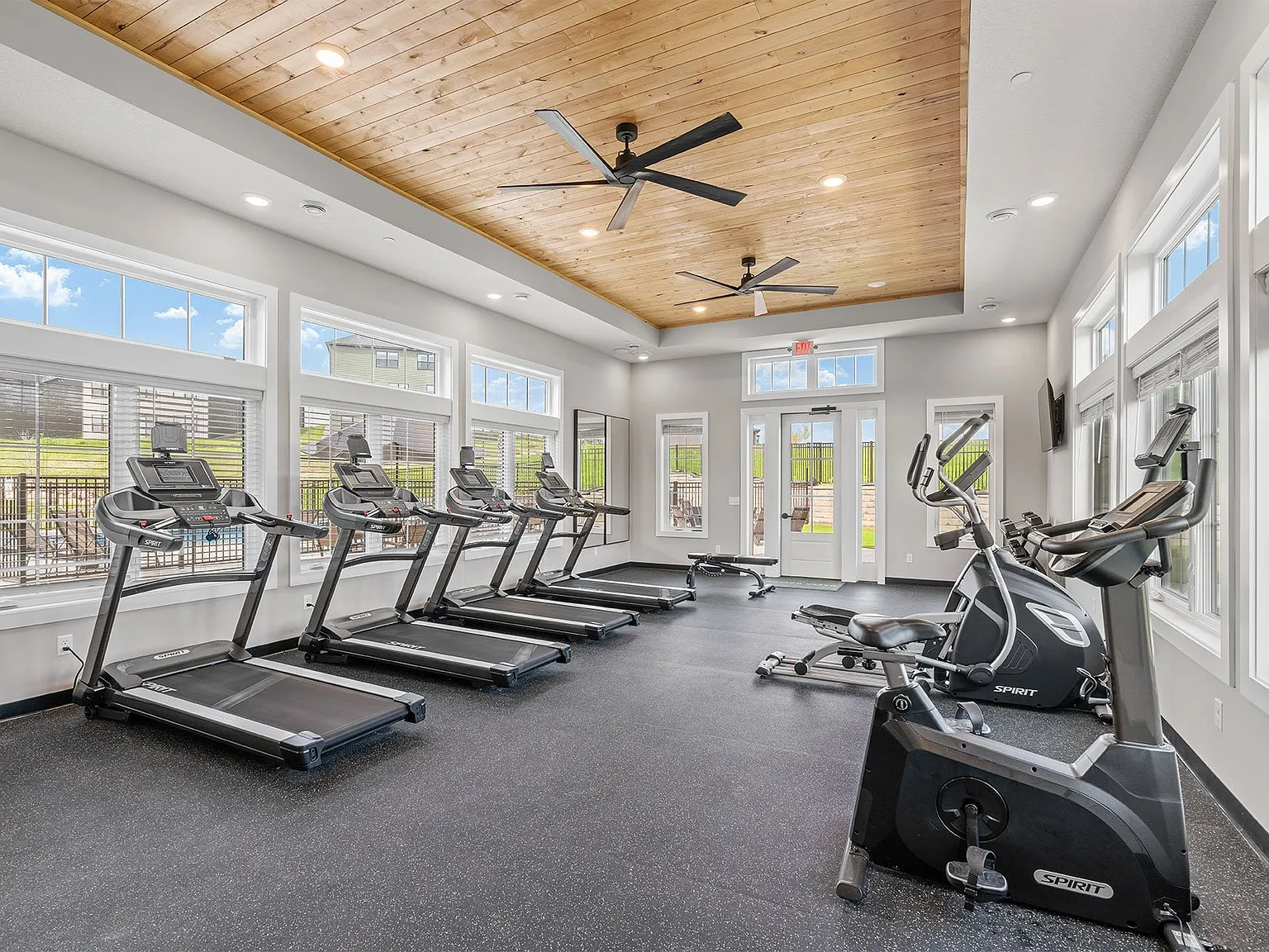 Victoria Ridge Townhomes — Photo 4
