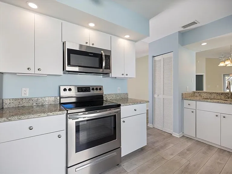 856 Chatham Dr #856 — Photo 5
