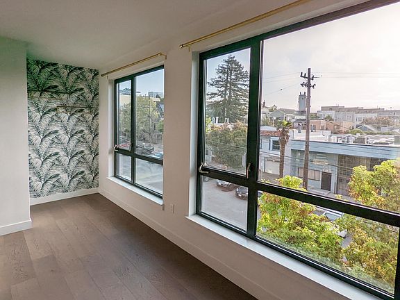 5th image of 1300 22nd St #302