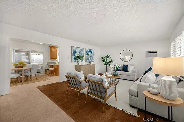 2 bed, 1116 sqft, $2,500 — Photo 3