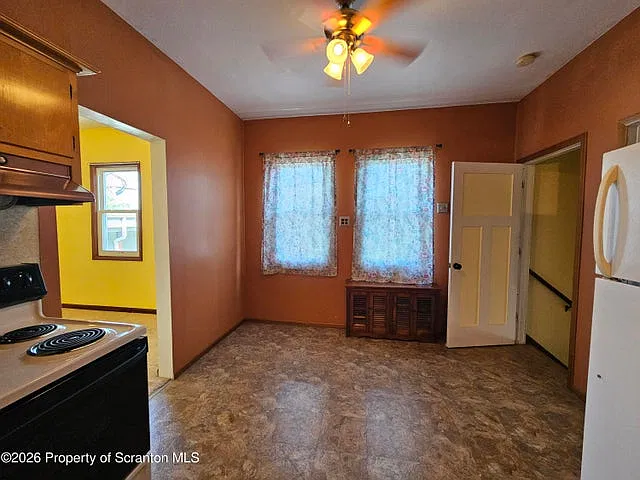 132 Smith - 2nd fl — Photo 4