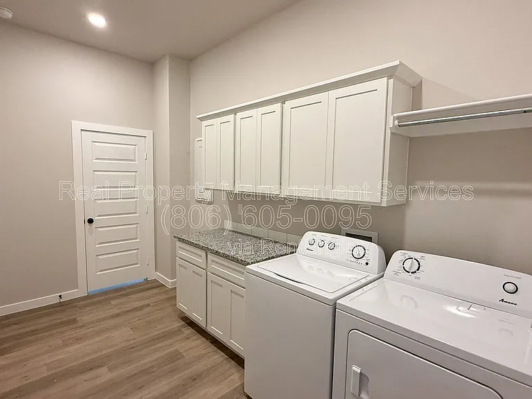 2915 Tractor Ave — Photo 13