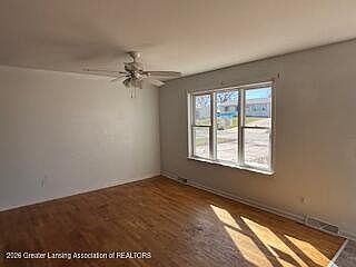 4th image of 11186 Jerryson Dr