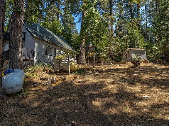 3rd image of 19821 Greenview Dr