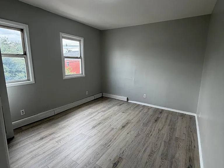 231 3rd St #2 — Photo 6