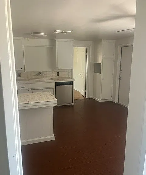 2706 Pasadena St — Photo 5