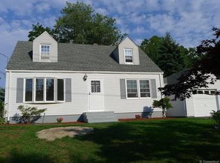 285 Jones Hill Rd, West Haven, CT 06516