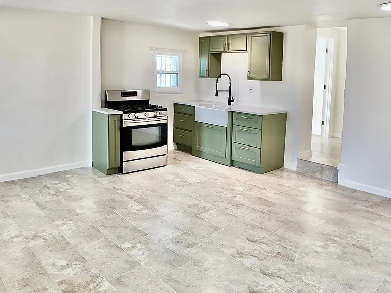 2931 Mobile Ave #3 — Photo 6