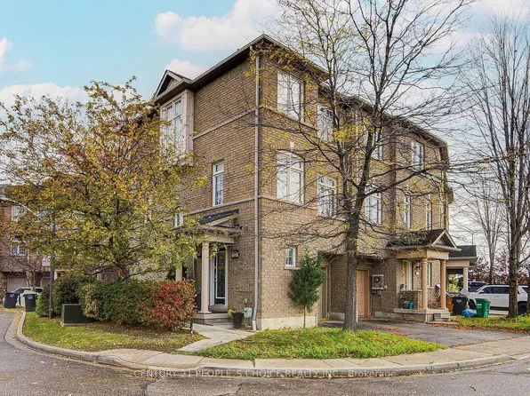 7035 Rexwood Rd #133, Mississauga, ON L4T 4M7