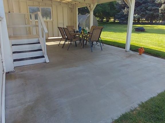 5th image of 400 Babs Ave