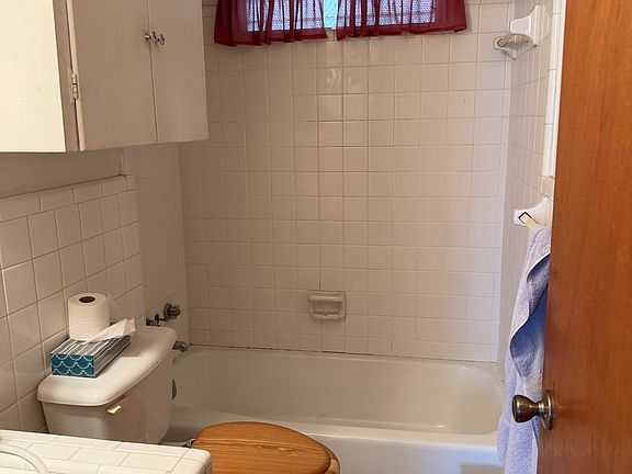 5th image of 3926 Gayle Ave
