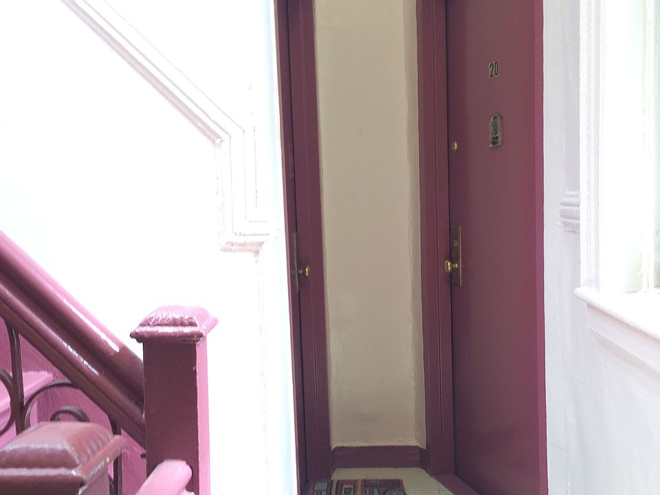 1st image of 139 2nd Ave APT 22