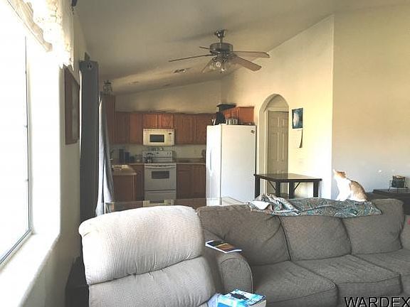 3rd image of 5923 W Abrigo Dr