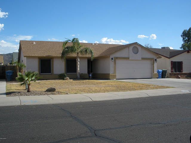 2nd image of 1437 E Irwin Ave