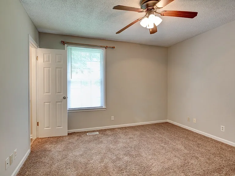 3407 Albert Dr — Photo 9