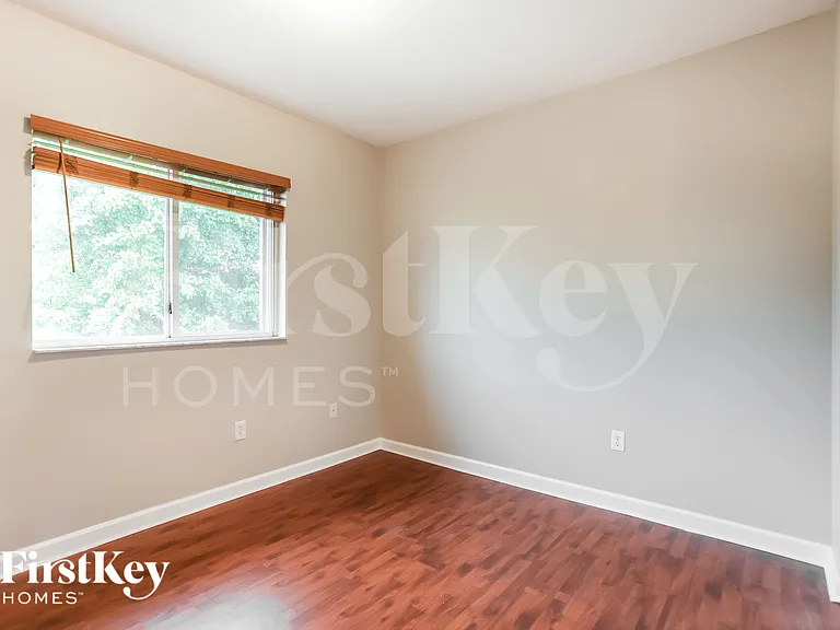 1119 NE 41st Ave — Photo 10
