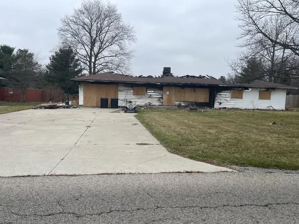 1085 S Center St, Waterloo, IN 46793