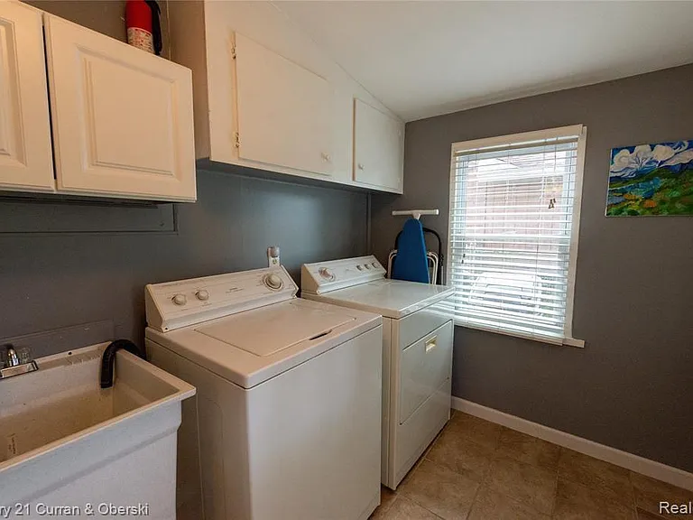 523 E Farnum Ave — Photo 11
