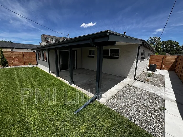 3447 N Garfield St — Photo 3