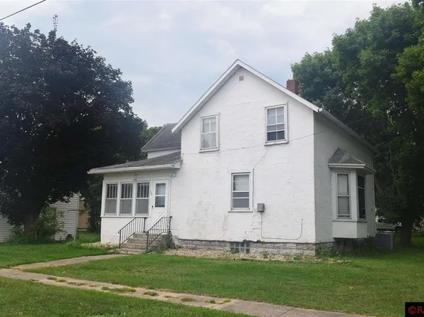 48 4th Ave SW, Winnebago, MN 56098