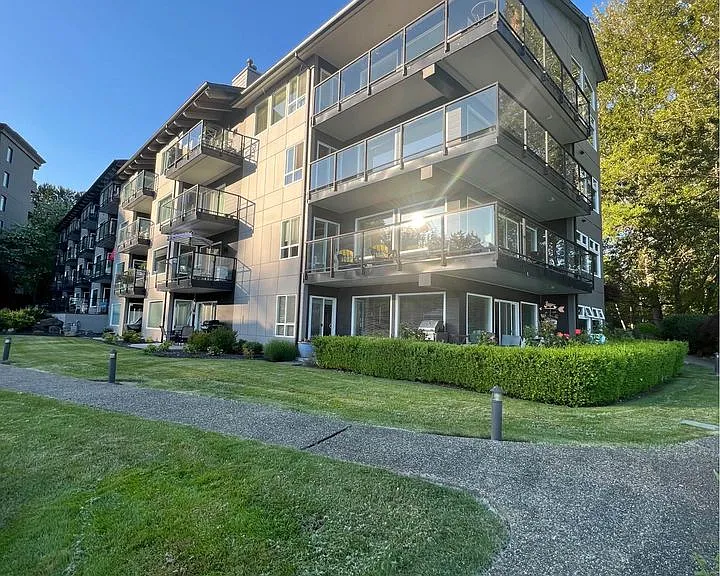 9201 NE Juanita Dr #305 — Photo 1