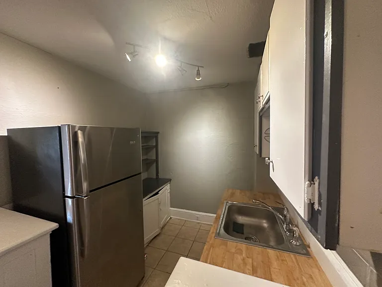 152 Walnut St #6 — Photo 20