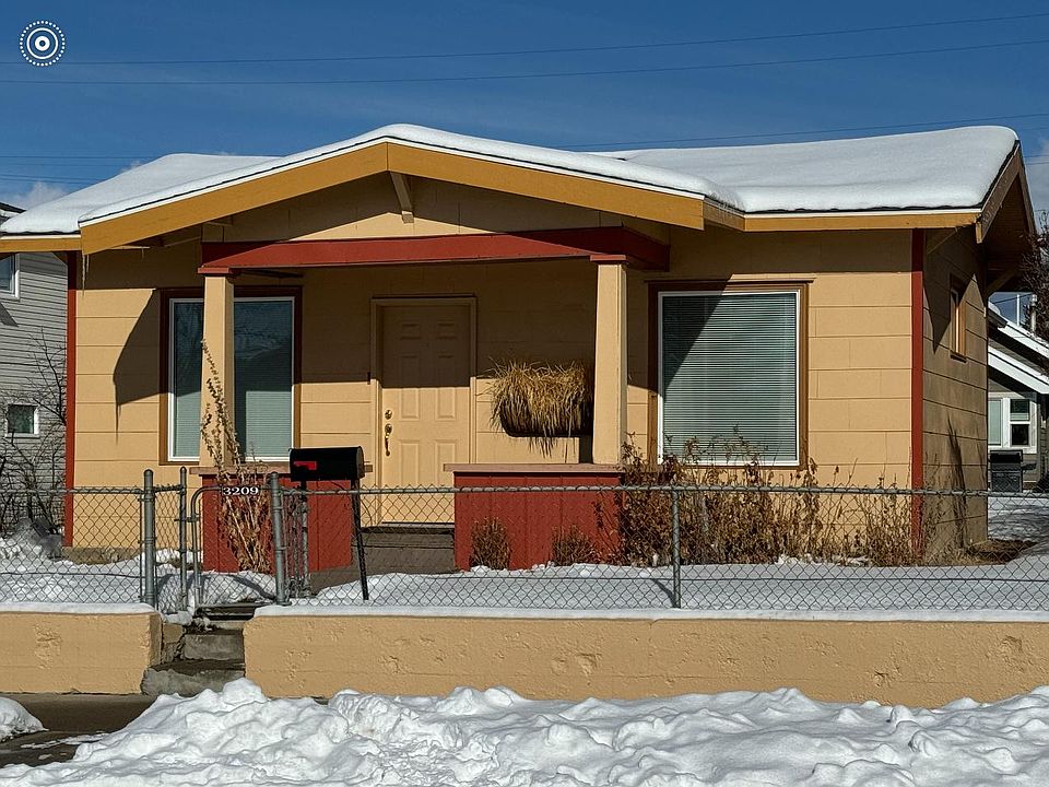 Front elevation in the winter facing north.