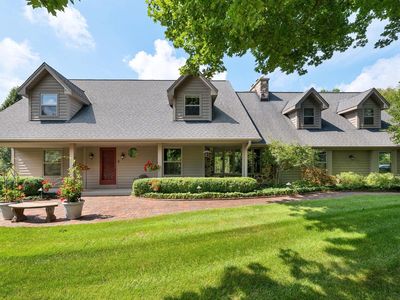2225 Edgewood DRIVE, Grafton, WI, 53024