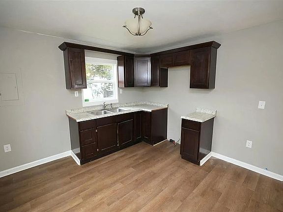 4th image of 116 Lakeview Dr