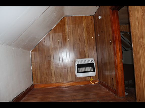 4th image of 1210 Walden Ave