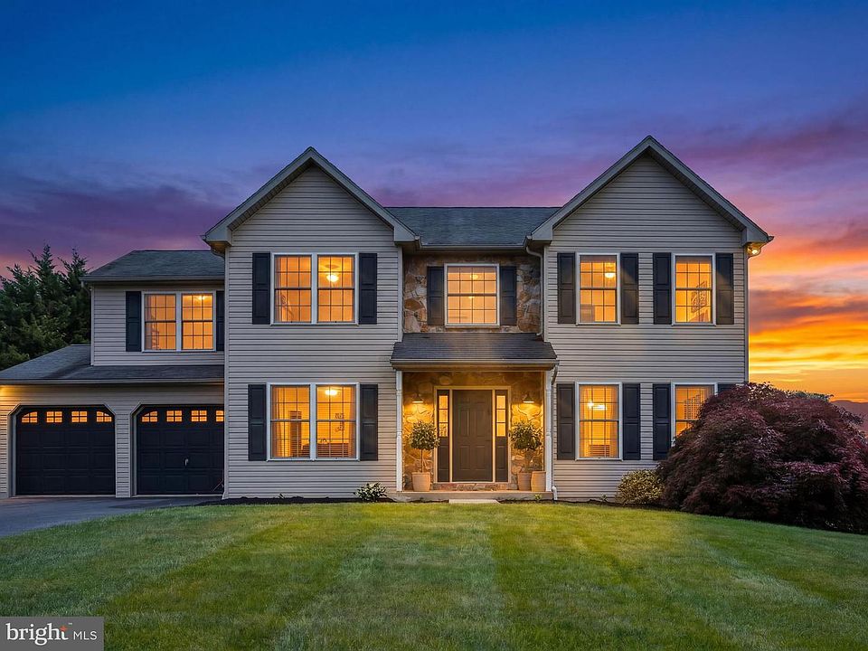 1st image of 421 Harmony Ln