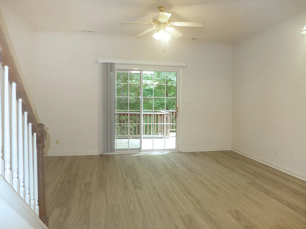 101 Rock Haven Rd — Photo 2