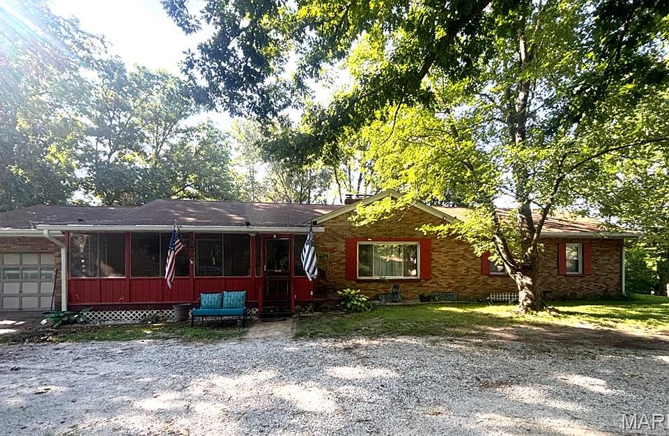 2nd image of 3620 Bloomer Dr