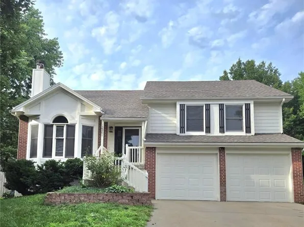 12301 S Mullen Ct, Olathe, KS 66062