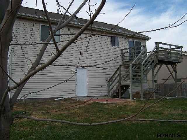 2nd image of 905 S Valley View St NE