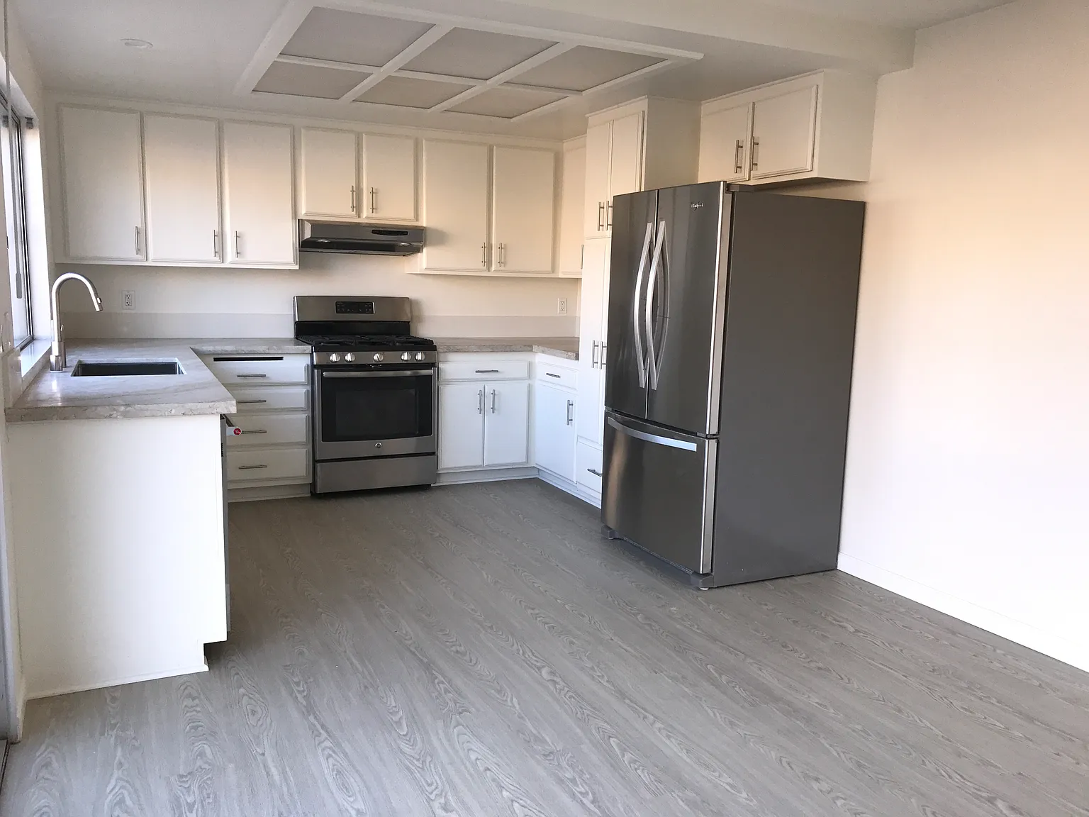 3 bed, 2.5 bath, 1595 sqft, $3,780 — Photo 2