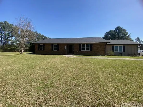1510 Fairway Dr, Hope, AR 71801