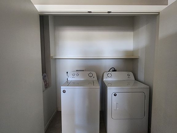 3rd image of 1911 Upland Dr APT 4